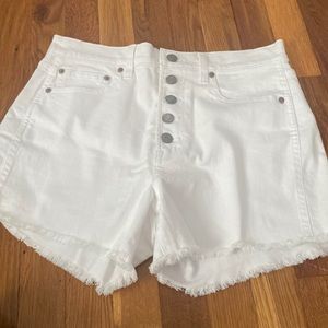 WHITE DENIM JEAN SHORTS!